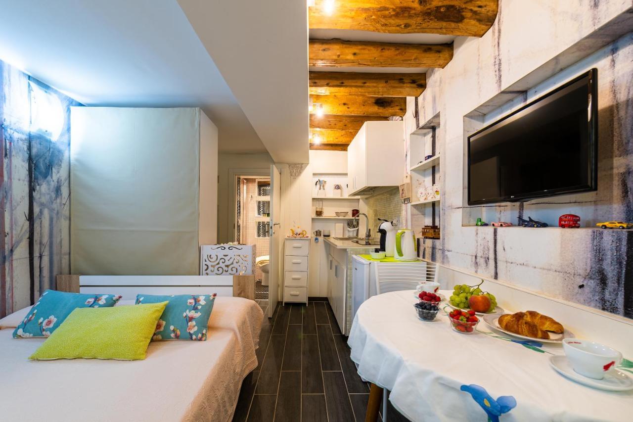 Ln Luxe Apartment Venice Canal View エクステリア 写真